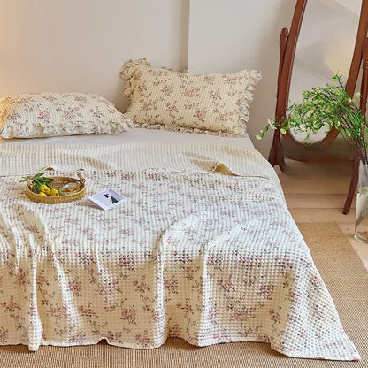 Floral Cotton Gauze Waffle Weave Quilt Blanket - Pink - 2PCS Pillowcases - 20" x 29" - image 0