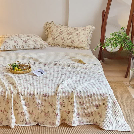 Floral Cotton Gauze Waffle Weave Quilt Blanket - Pink - 2PCS Pillowcases - 20" x 29" - image 0