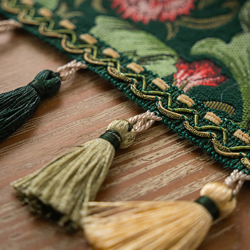 Tropical Leaf Jacquard Tassel Table Runner - image 8