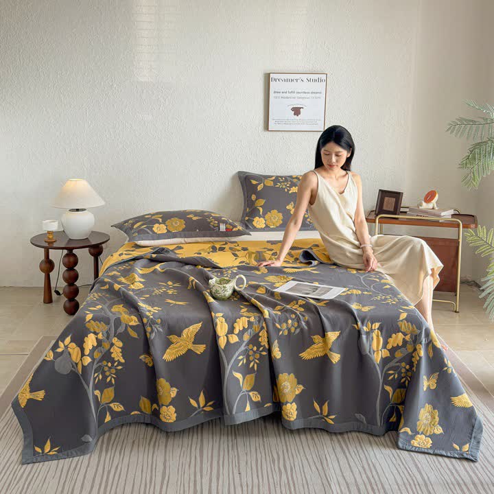 Branch & Bird Cotton Gauze Quilt Blanket - image 4