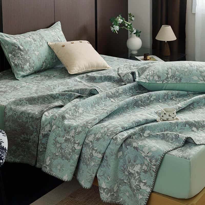 Vintage Floral Three-Layer Cotton Gauze Quilt - image 13