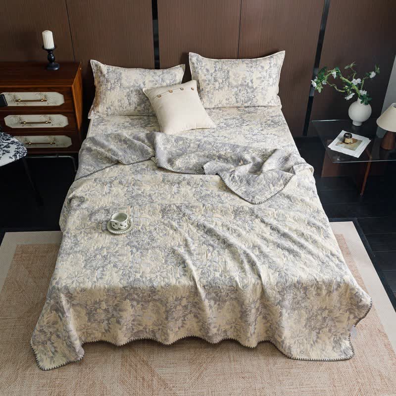 Vintage Floral Three-Layer Cotton Gauze Quilt - image 8