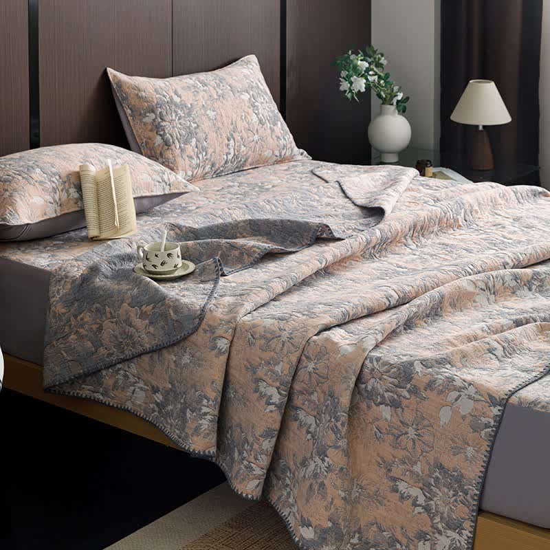 Vintage Floral Three-Layer Cotton Gauze Quilt - image 2