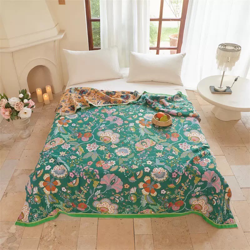 Farmhouse Botanical Reversible Gauze Quilt - Green - King - image 0