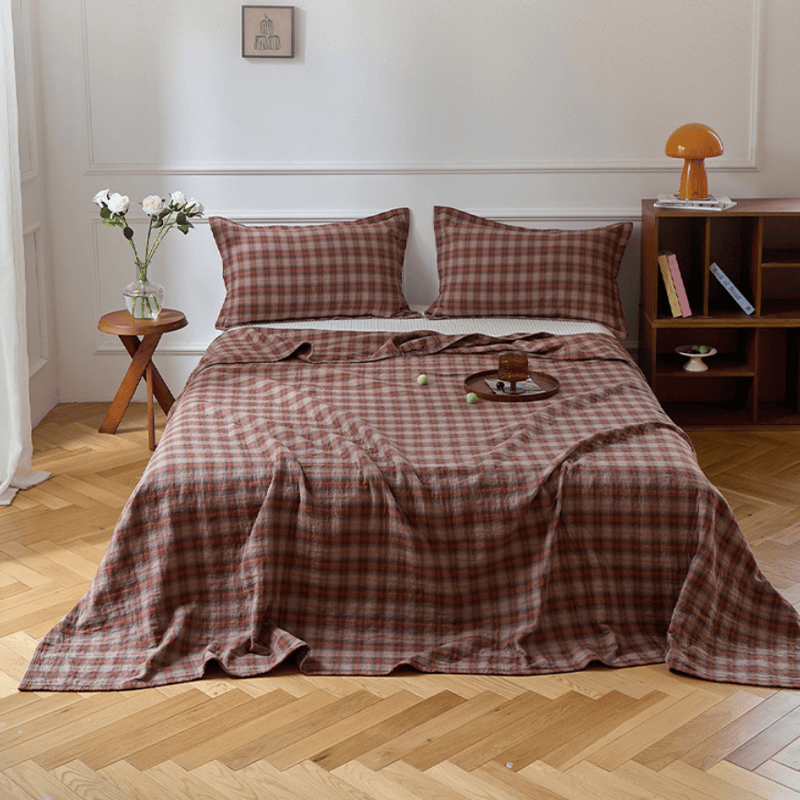 Retro Earth-Tone Plaid Cotton Bedding Set - Auburn - Quilt with 2pcs Pillowcases - King - image 0