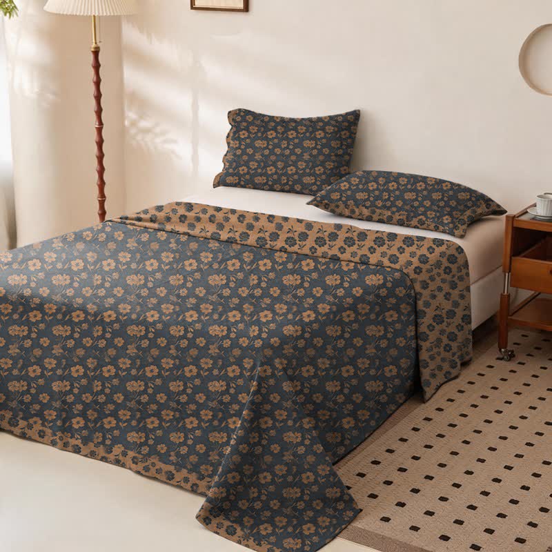 Dark Botanical Cotton Double Gauze Bedspread - image 1
