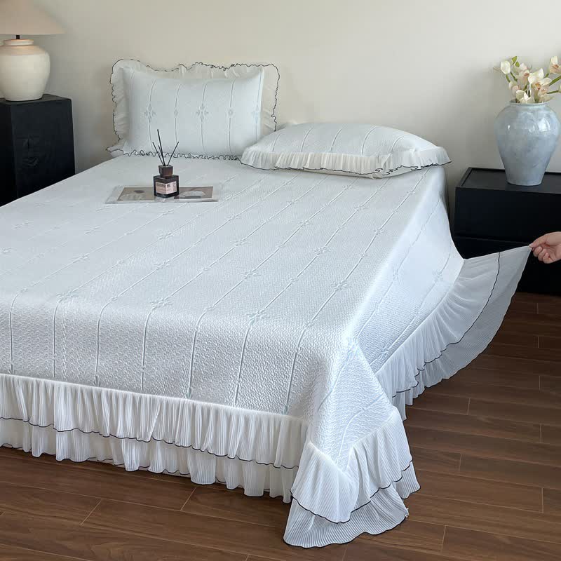 Ruffled Vertical Floral Bedspread Set - image 3