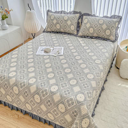 Ruffled Vintage Geometric Twill Cotton Coverlet - image 4