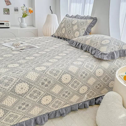 Ruffled Vintage Geometric Twill Cotton Coverlet - image 5