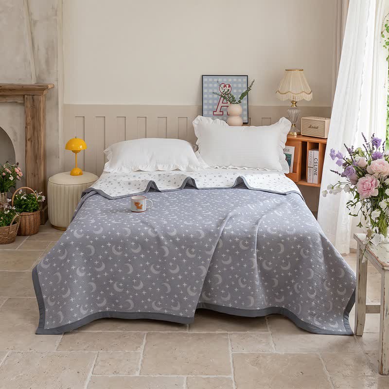 Reversible Moon & Star Cotton Quilt - image 2