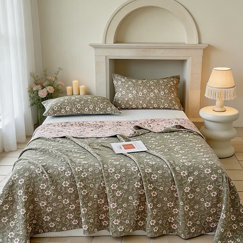Reversible Rustic Flower Jacquard Cotton Quilt - Green - 2PCS Pillowcases - 19" x 29" - image 0