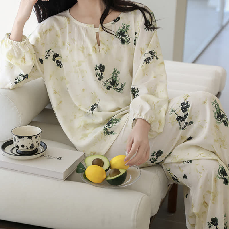 Pastoral Floral Long Sleeve Women's Pajamas - image 9