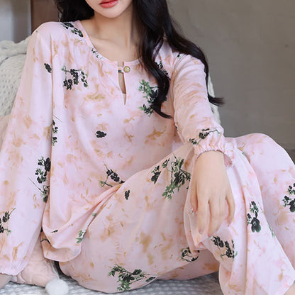 Pastoral Floral Long Sleeve Women's Pajamas - image 2