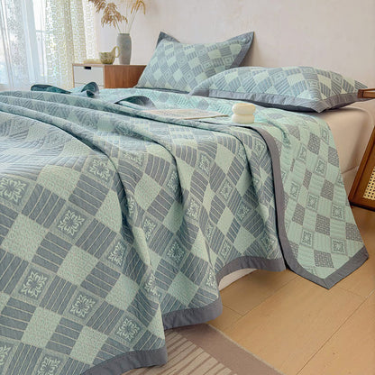 Reversible 3-layer Geometric Jacquard Blanket Quilt - image 9