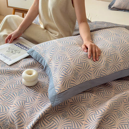 Jacquard Reversible 3-layer Geometric Blanket Quilt - image 11