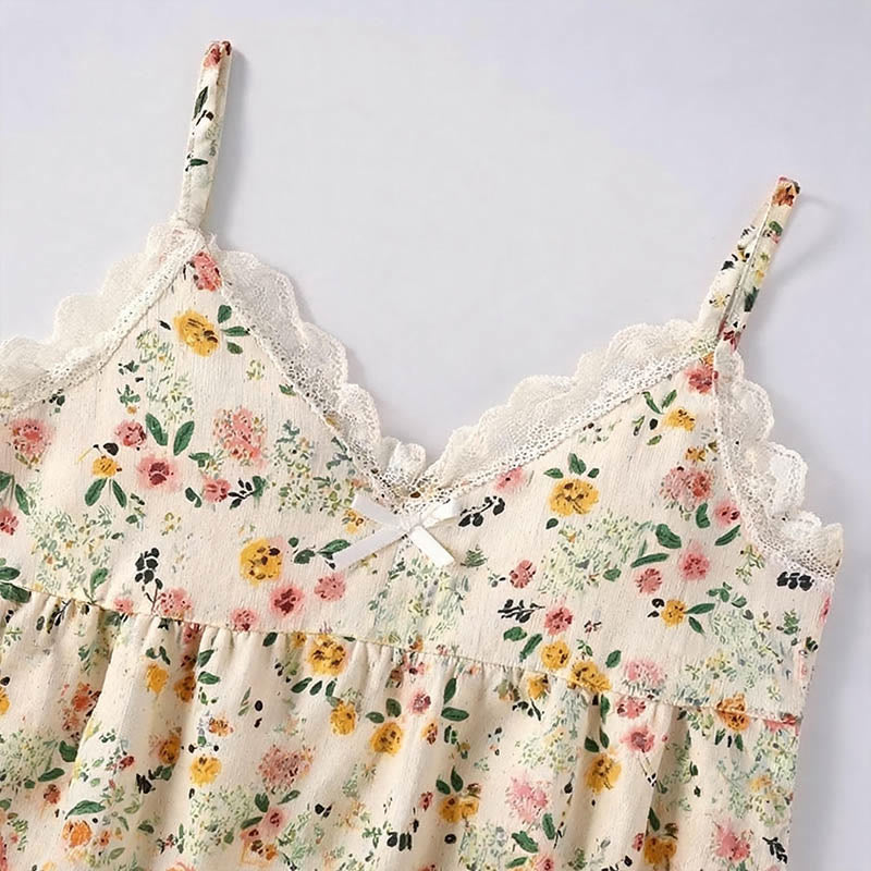 Romantic Floral Cami and Ankle Pants Lounge Set - image 4