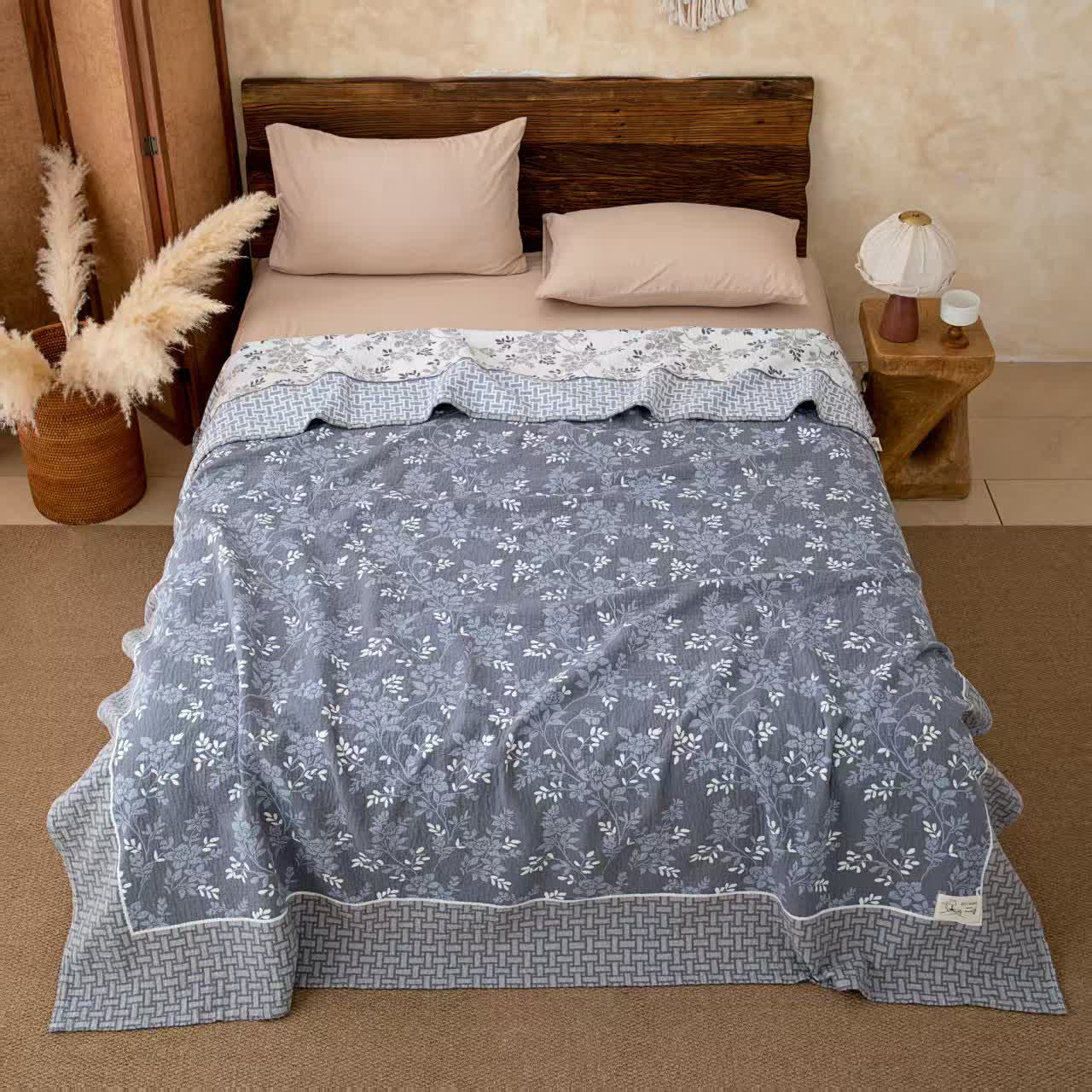Country Floral Lightweight Cotton Bedspread Quilt - Light Gray - King - image 1