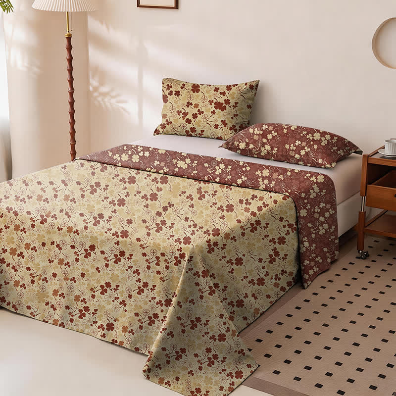 Red Lucky Clover Cotton Gauze Bedspread - image 5