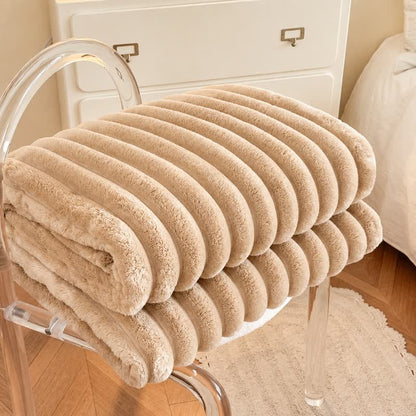 Soft & Warm Cozy Fleece Blanket - image 9