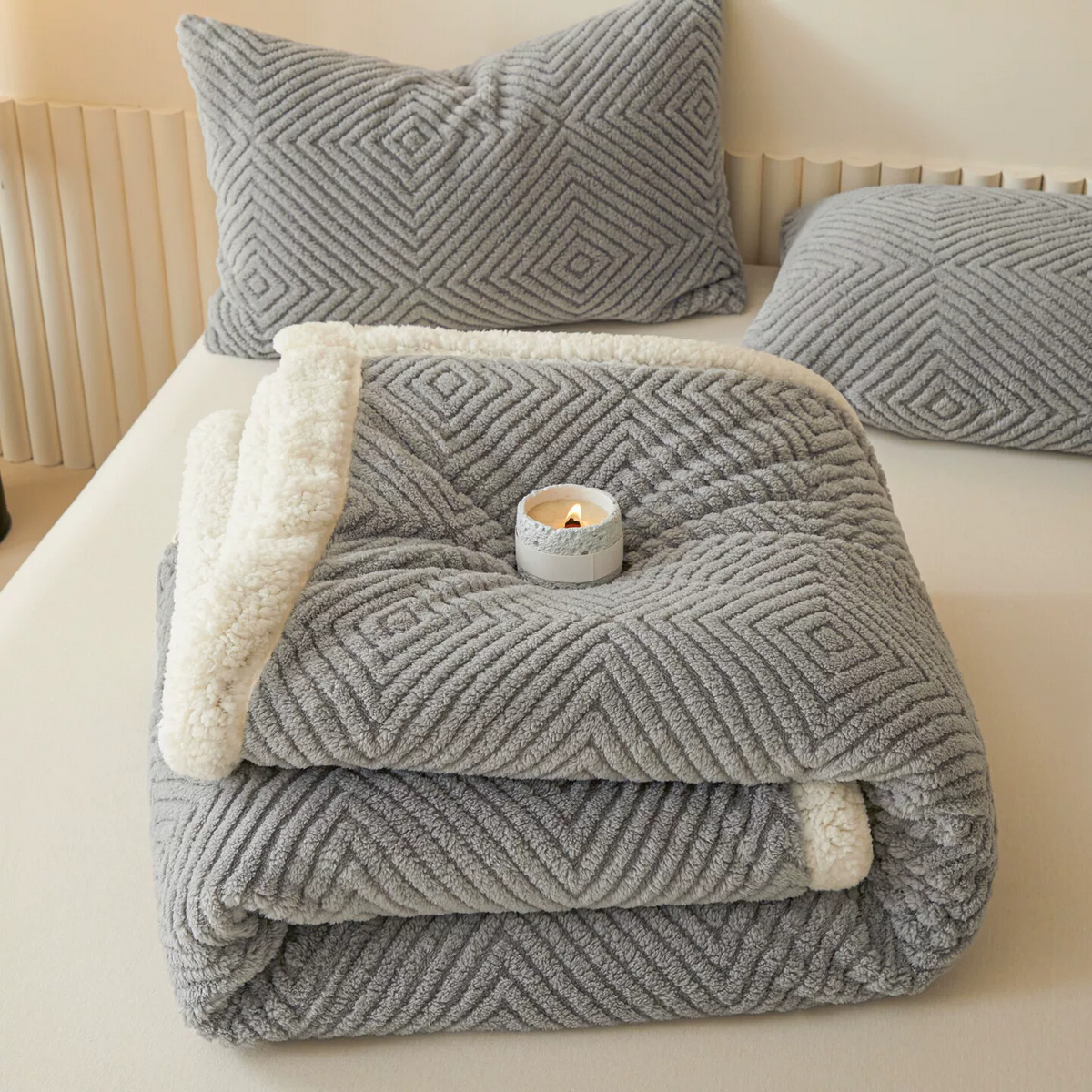 Diamond-Weave Sherpa Throw Blanket - image 14