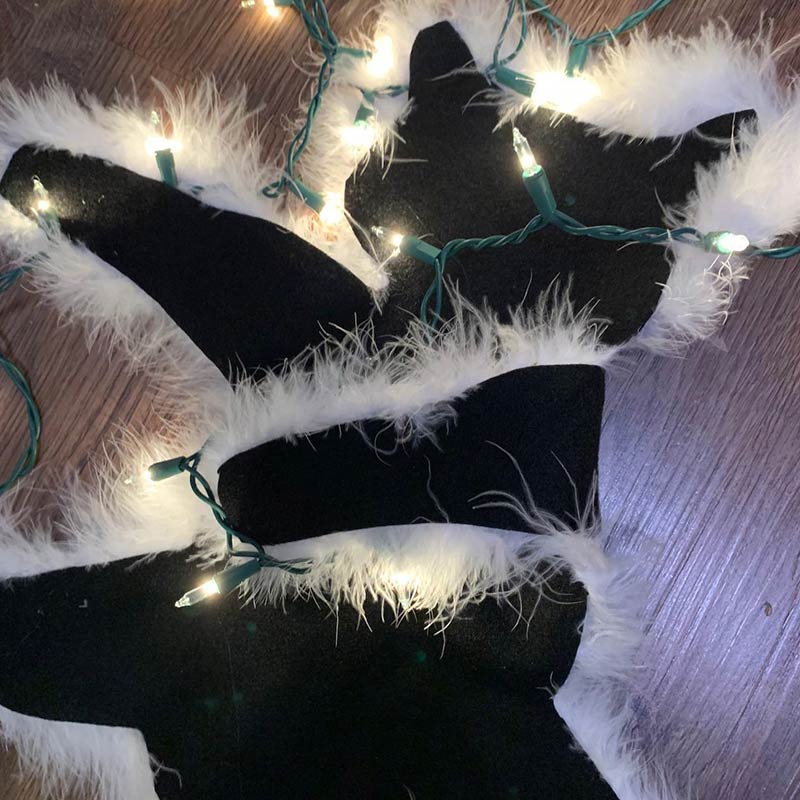 🎄🎁 Ownkoti Aunt Bethany's Fried Cat Decorative Fur Trimmed Rug in National Lampoon’s Christmas Vacation - image 2