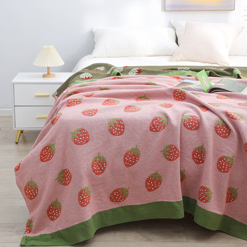 Ownkoti Strawberry Pattern Cotton Gauze Reversible Quilt