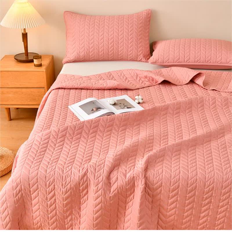 Solid Color Zigzag Soft Decorative Quilt