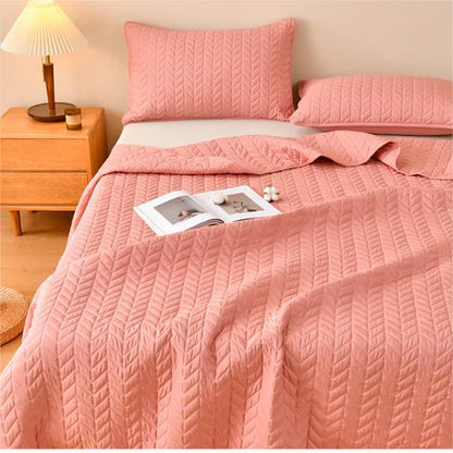 Solid Color Zigzag Soft Decorative Quilt