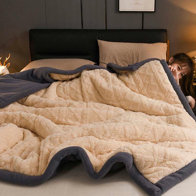 Luxurious Thick Warm Fleece Throw Blanket