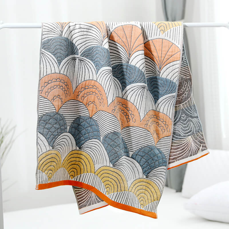 Ownkoti Shell Print Jacquard Cotton Bath Towel