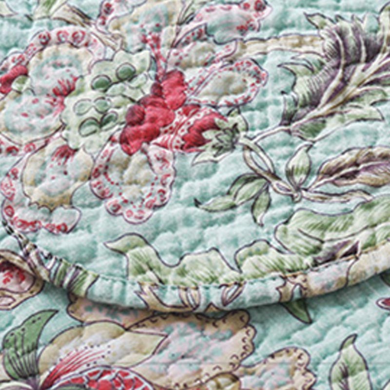 Vintage Flower Quilt with Pillow Shams