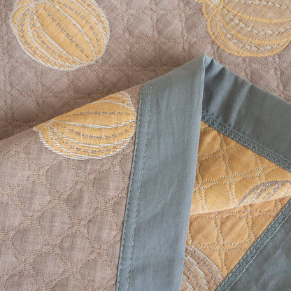 Elegant Pumpkin Cotton Gauze Summer Quilt