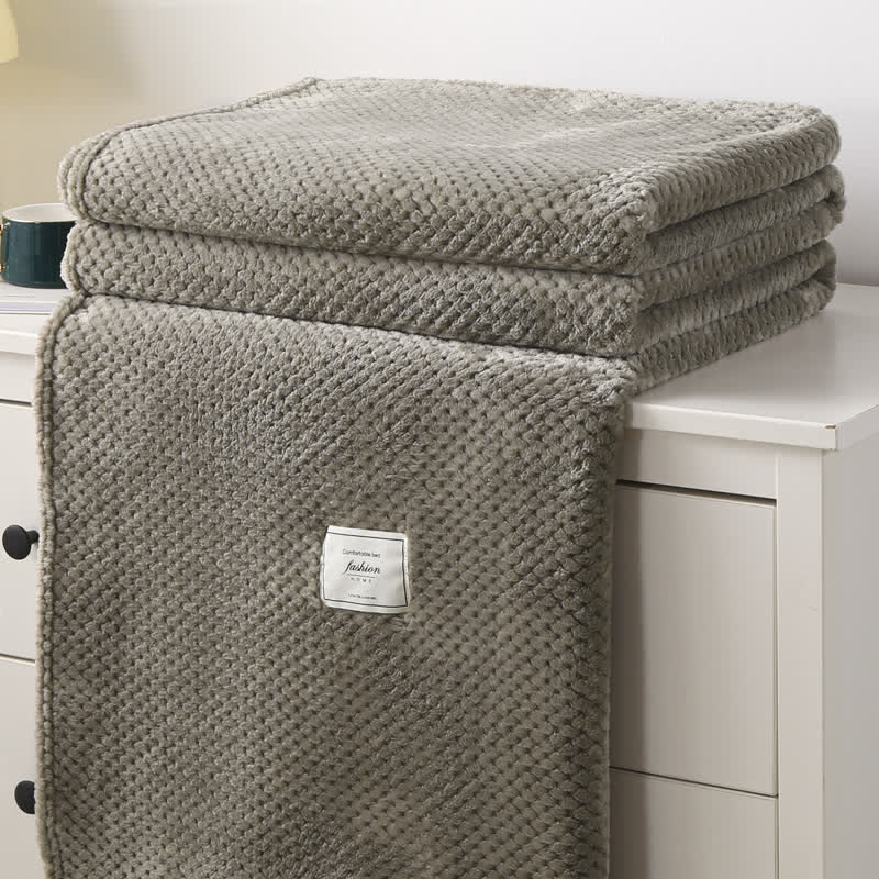 Modern Lightweight Soft Throw Blanket