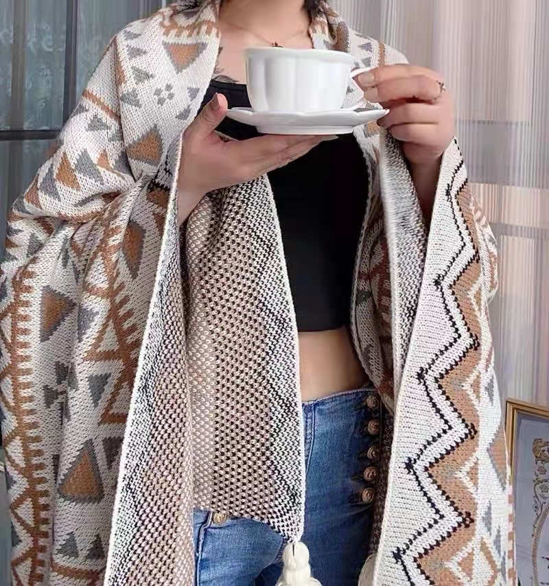 Ownkoti Cozy Shape Pattern Tassel Knitted Blanket