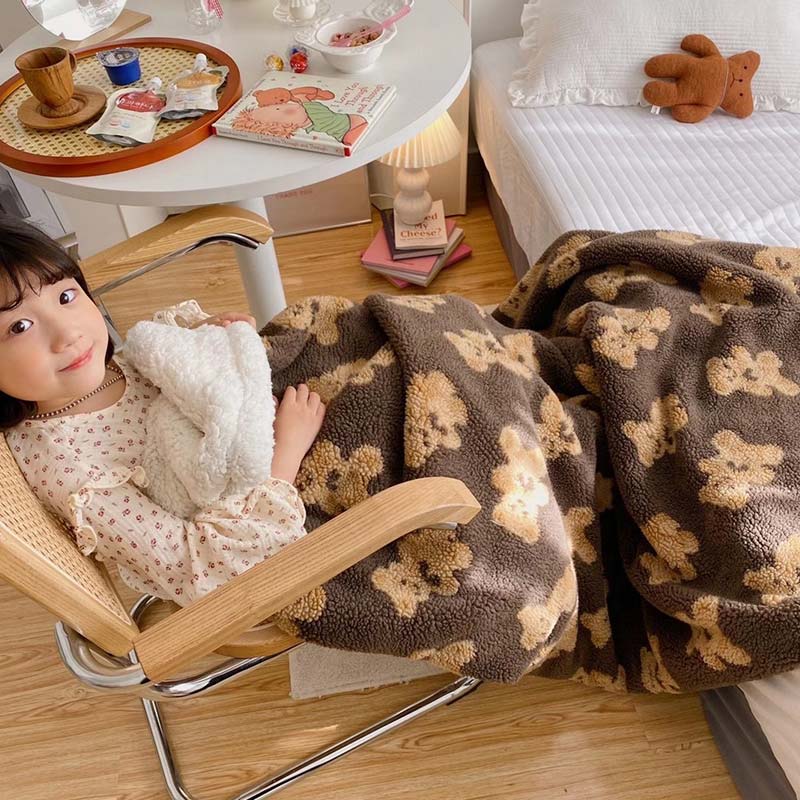 Ownkoti Cute Bear Reversible Throw Blanket