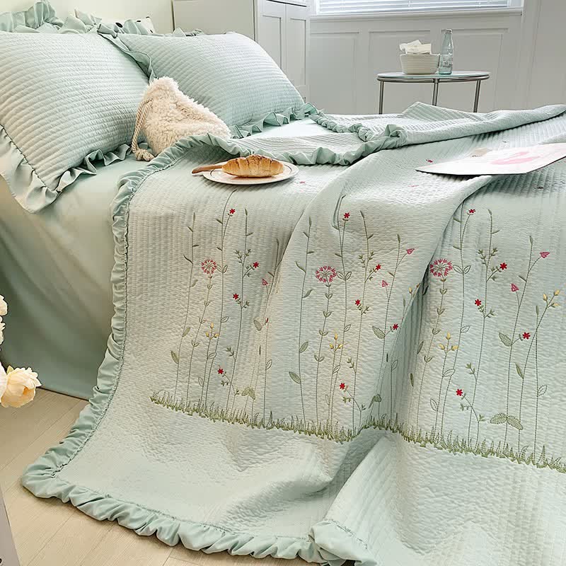 Luxurious Floral Soft Lightweight Ruffles Quilt