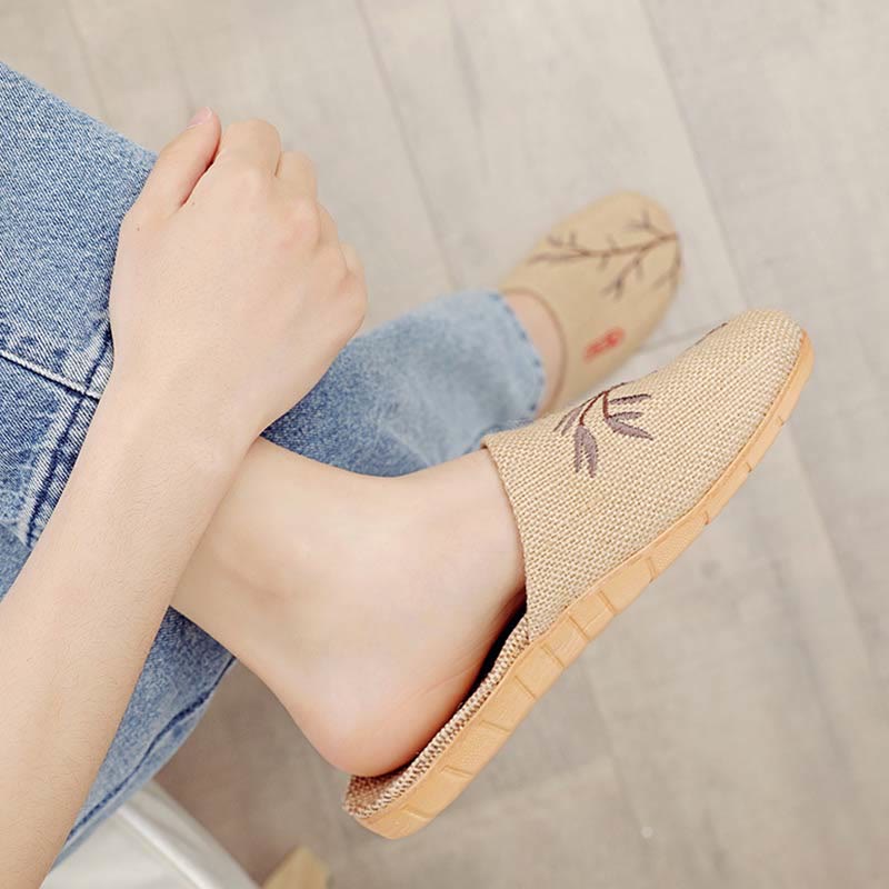 Embroidered Plum Bossom Comfy Flax Slippers