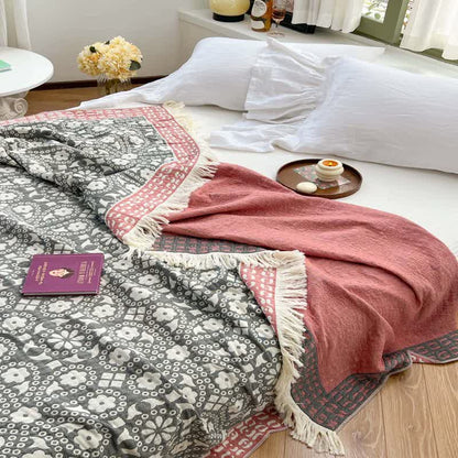 Retro Floral Cotton Gauze Tassel Quilt