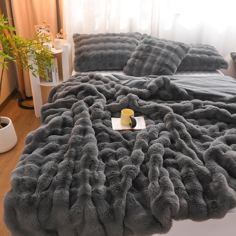 Simple Rabbit Velvet Thick Throw Blanket