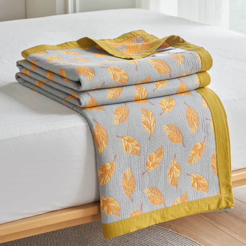 Three Layers Gauze Leaf Print Lightweight Quilt