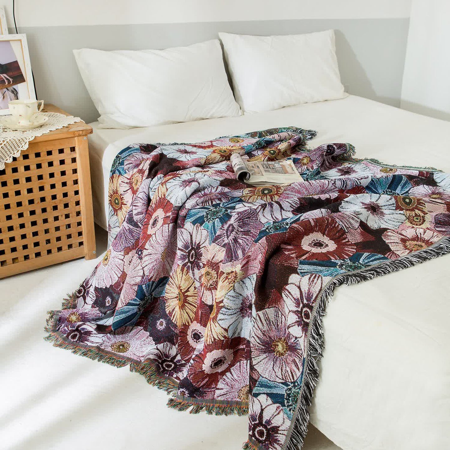 Retro Morning Glory Tassel Blanket Tapestry