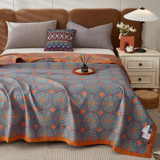 Luxurious Style Cotton Quilt with Round Pattern