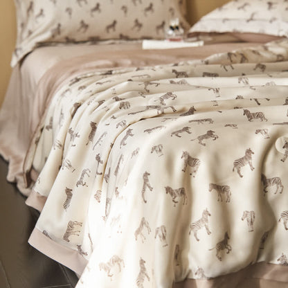 Classic Zebra Smooth Summer Bedding