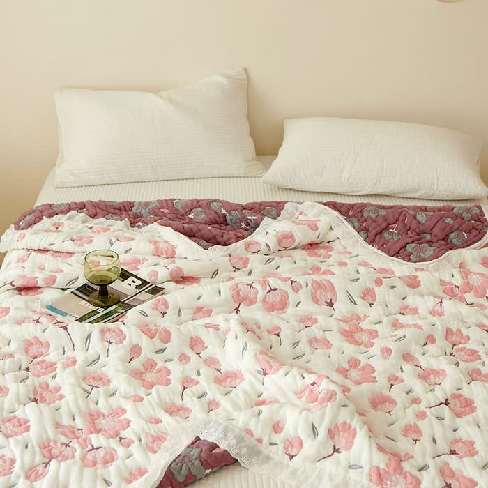 Peach Blossom Bamboo Fiber Soft Quilt