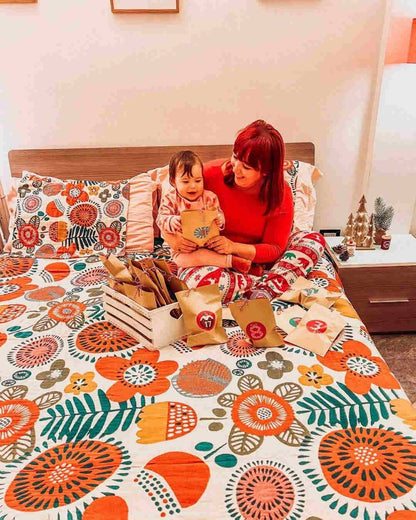 Ownkoti Orange Cartoon Flower Pattern Cotton Quilt